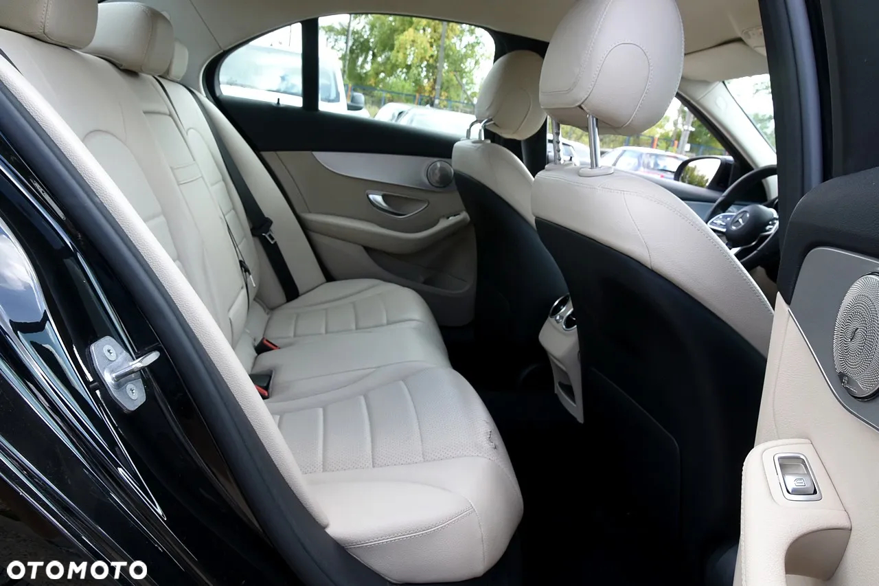 Mercedes-Benz Klasa C 200 4MATIC 9G-TRONIC - 10
