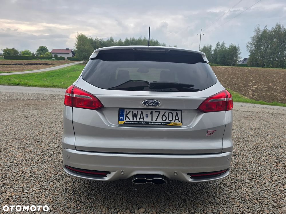 Ford Focus 2.0 EcoBoost ST mit Leder-Exclusiv-Paket - 8