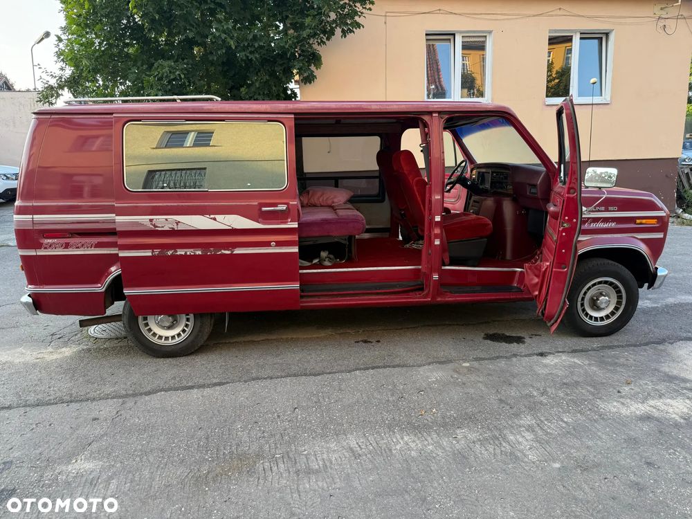 Ford Econoline - 15