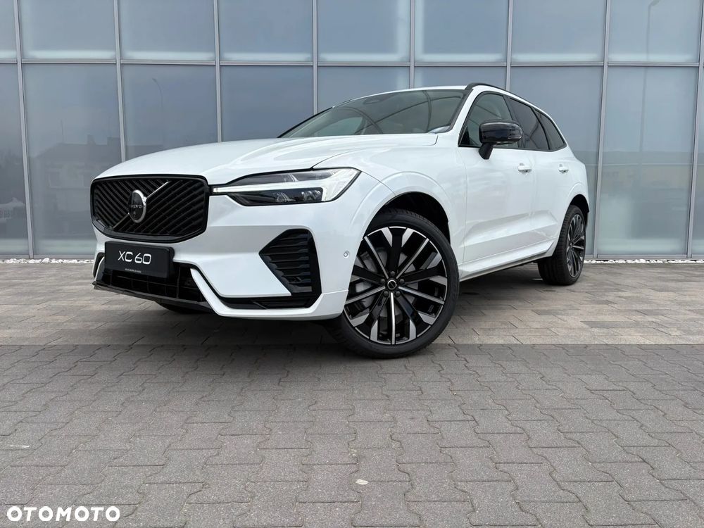 Volvo XC 60 B5 B AWD Plus Dark - 2