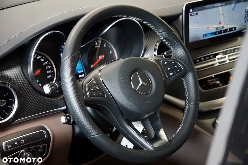 Mercedes-Benz Klasa V 300 d 4-Matic 9G-Tronic (d³ugi) - 17