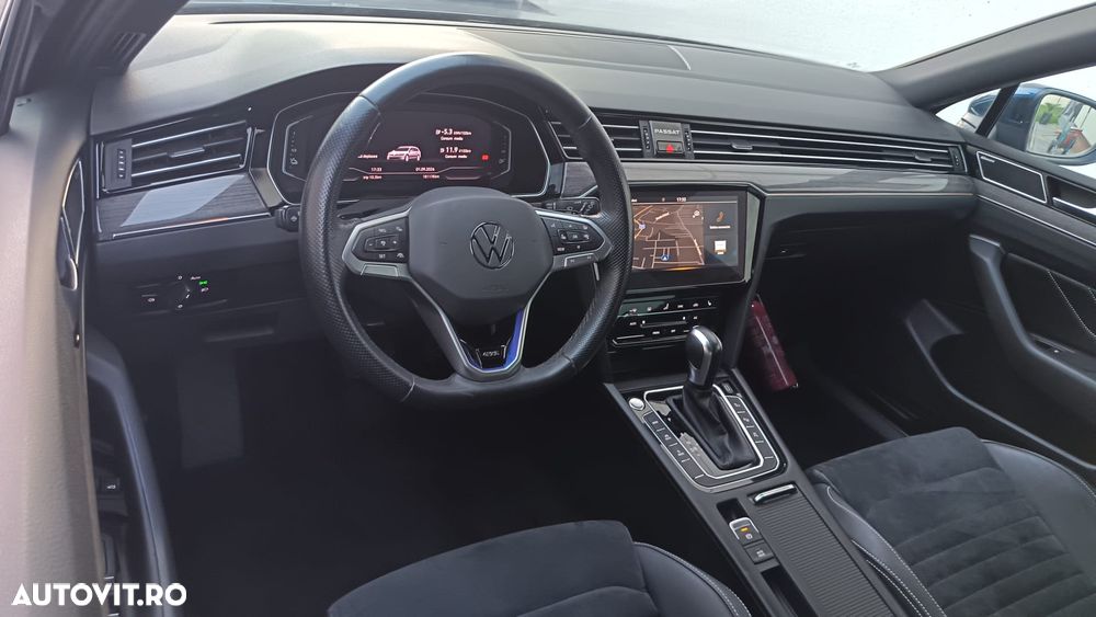 Volkswagen Passat - 13