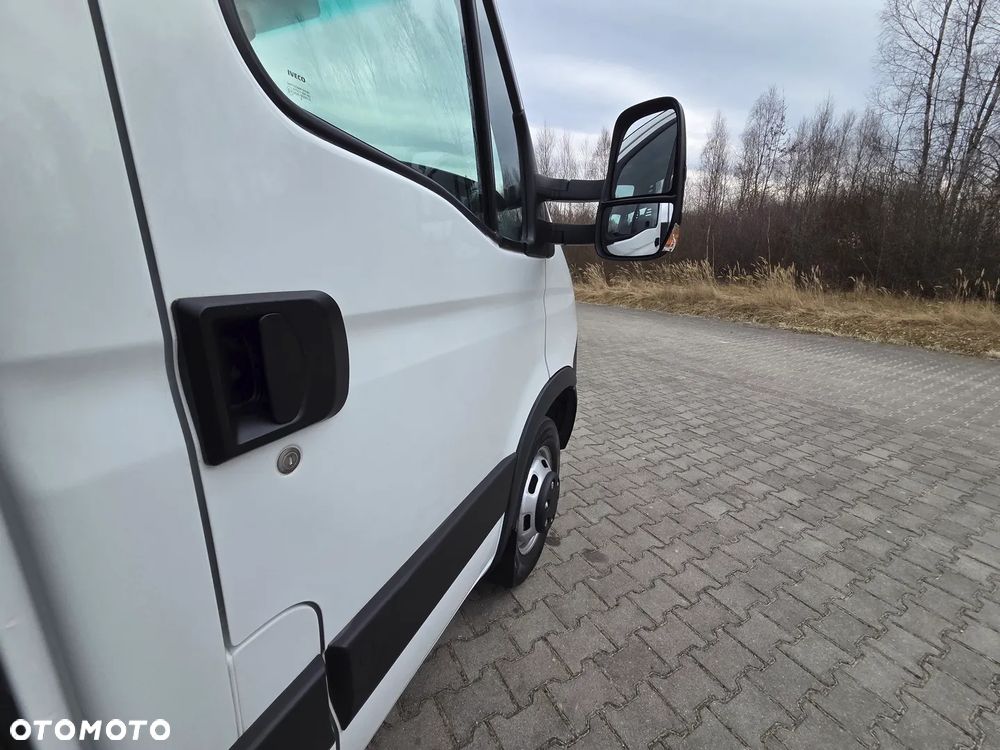 Iveco 70C18 35C18 - 16