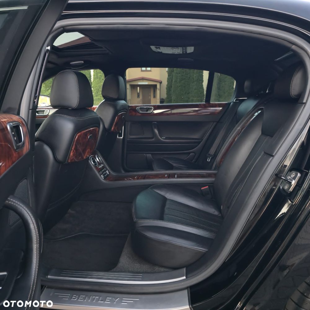 Bentley Flying Spur - 31
