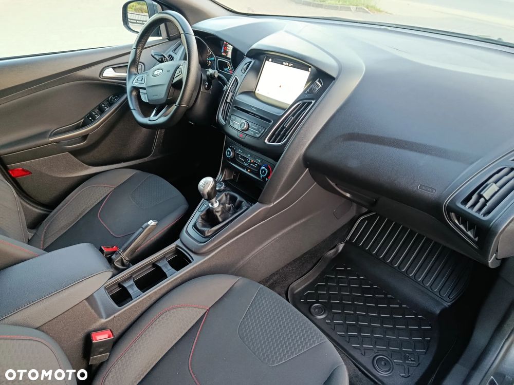 Ford Focus 1.5 EcoBoost STart-Stopp-System ST-LINE - 23