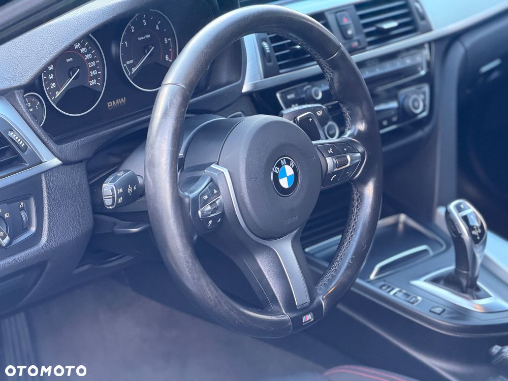 BMW Seria 3 320d xDrive Sport Line - 16