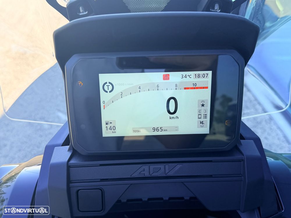 Honda ADV 350 - 10