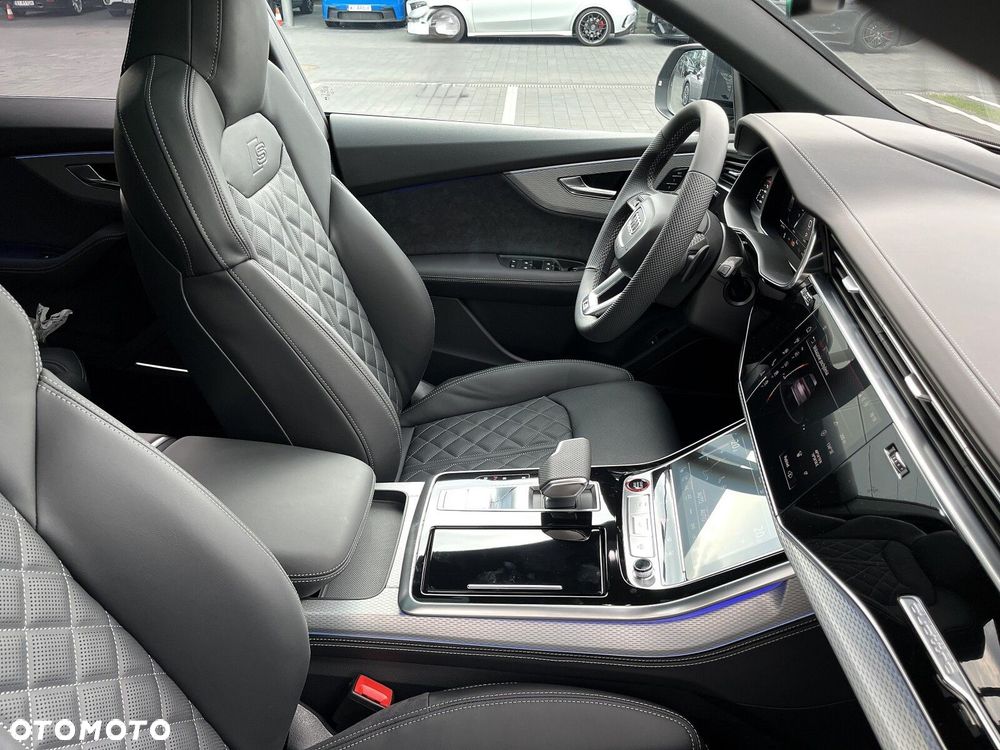 Audi SQ8 - 23