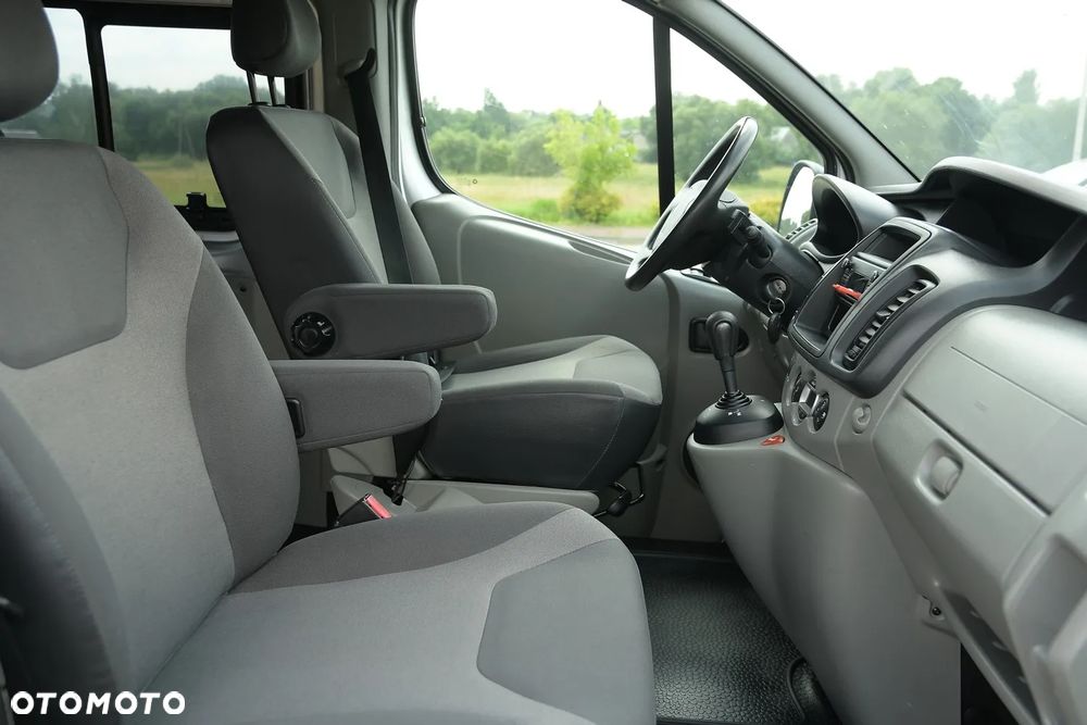 Renault Trafic - 23