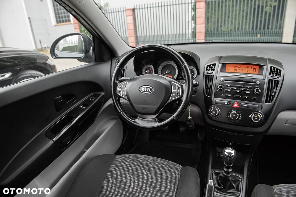 Kia Ceed 1.4 CVVT LX Basis - 21
