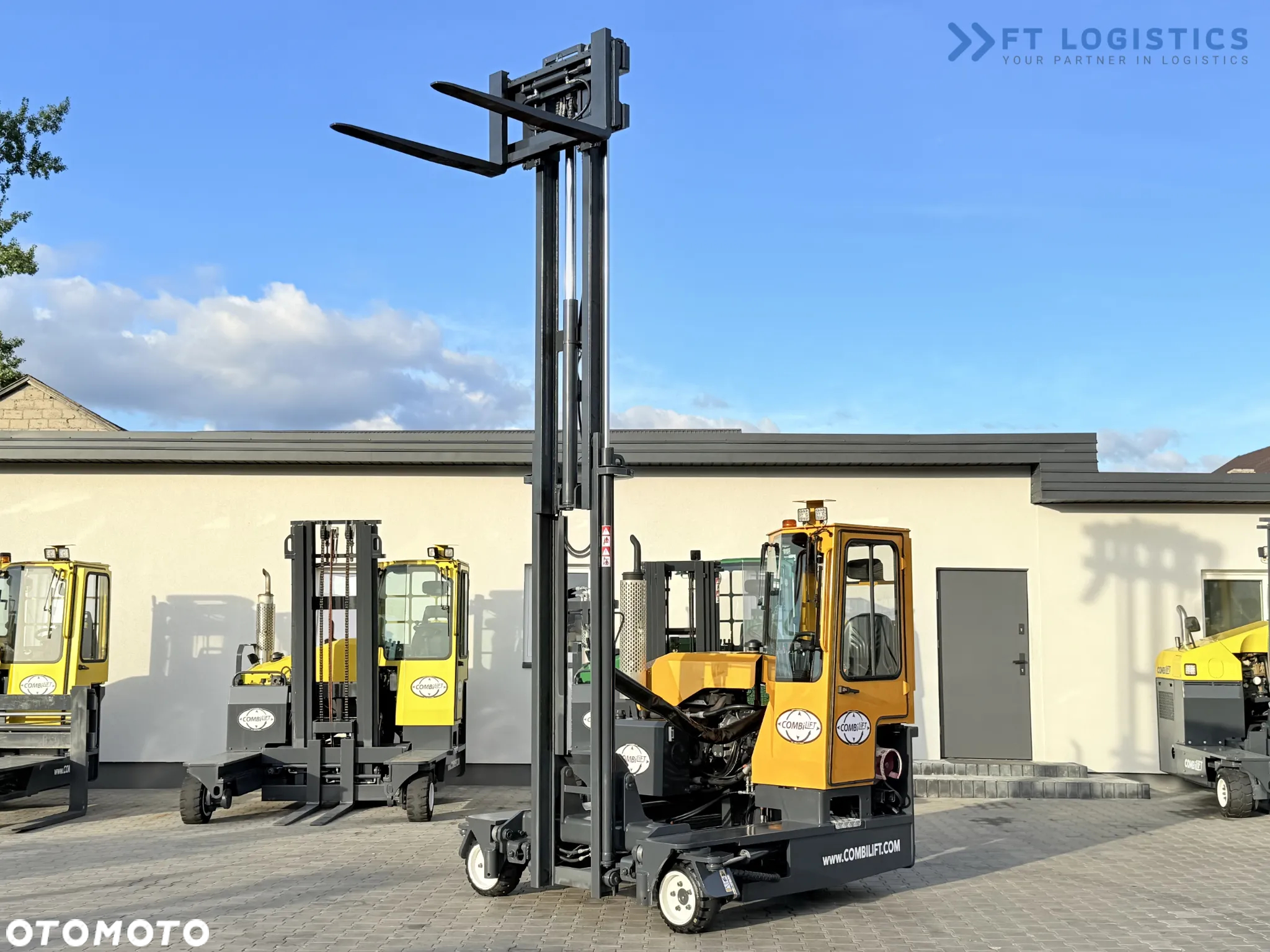 Combilift WÓZEK CZTEROKIERUNKOWY - WIELOKIERUNKOWY C3000 / GAZ/ DUPLEX 4500MM /JEDYNE 3096 MOTOGODZIN /  PRZESUW WIDEŁ / PEŁNA KABINA / STAN IDEALNY / Szeroka oferta wózków czterokierunkowych i bocznych, dopasowanych do różnorodnych potrzeb i zastosowań - 32