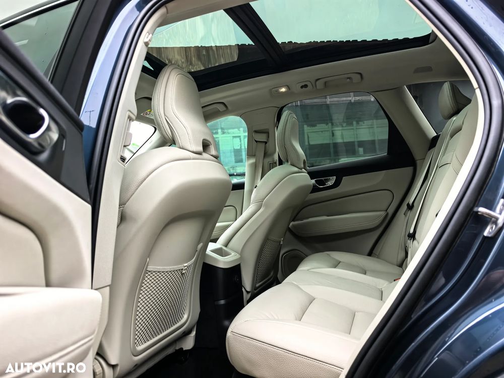 Volvo XC 60 T8 AWD Recharge Geartronic Inscription Expression - 7