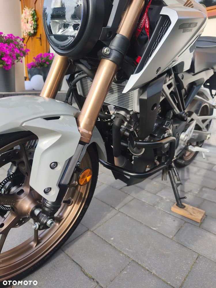 Honda CB - 25