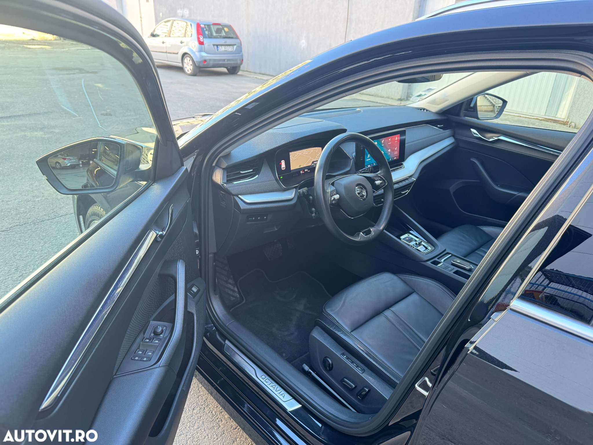 Skoda Octavia Combi Diesel 2.0 TDI DSG Ambition - 5