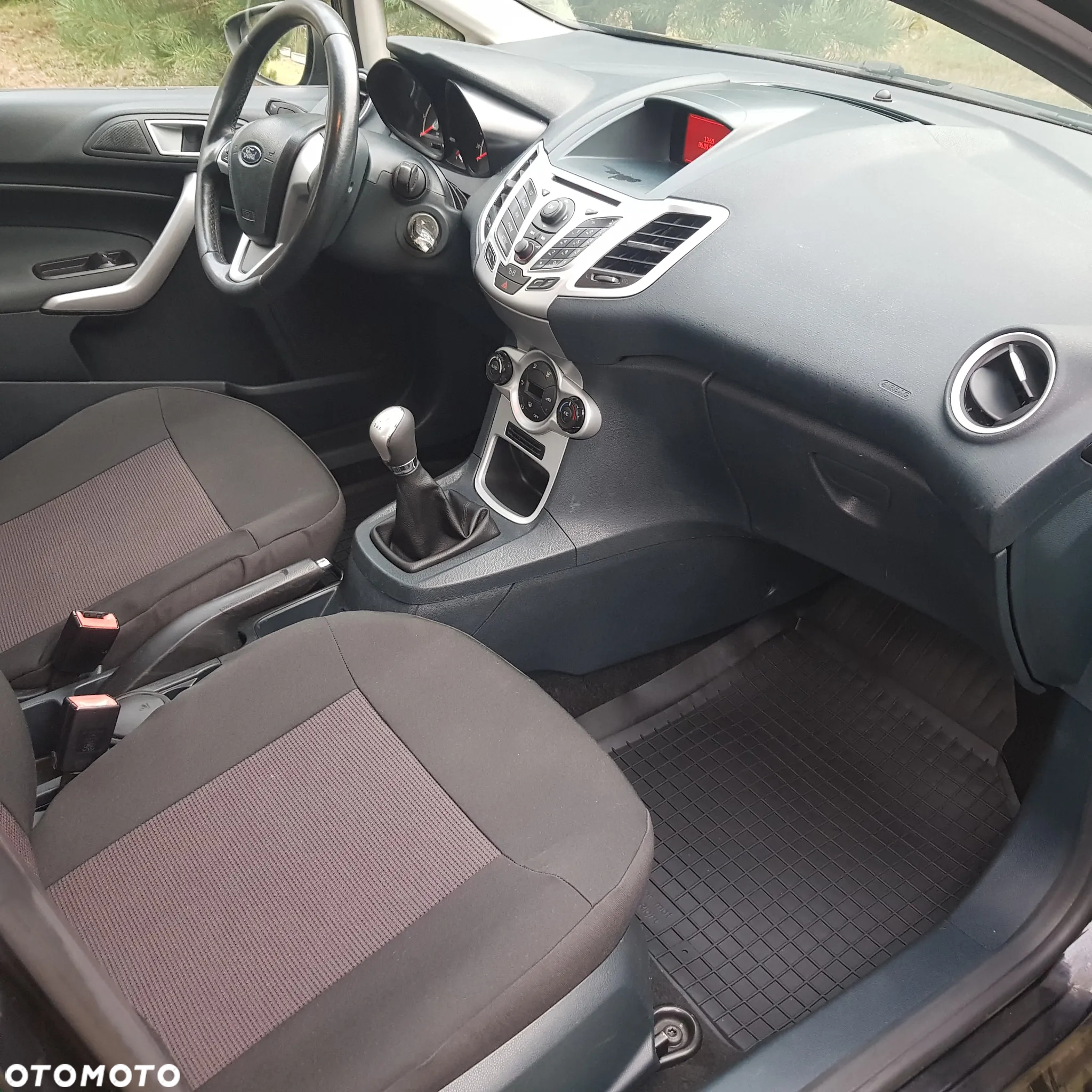 Ford Fiesta 1.25 Celebration - 6
