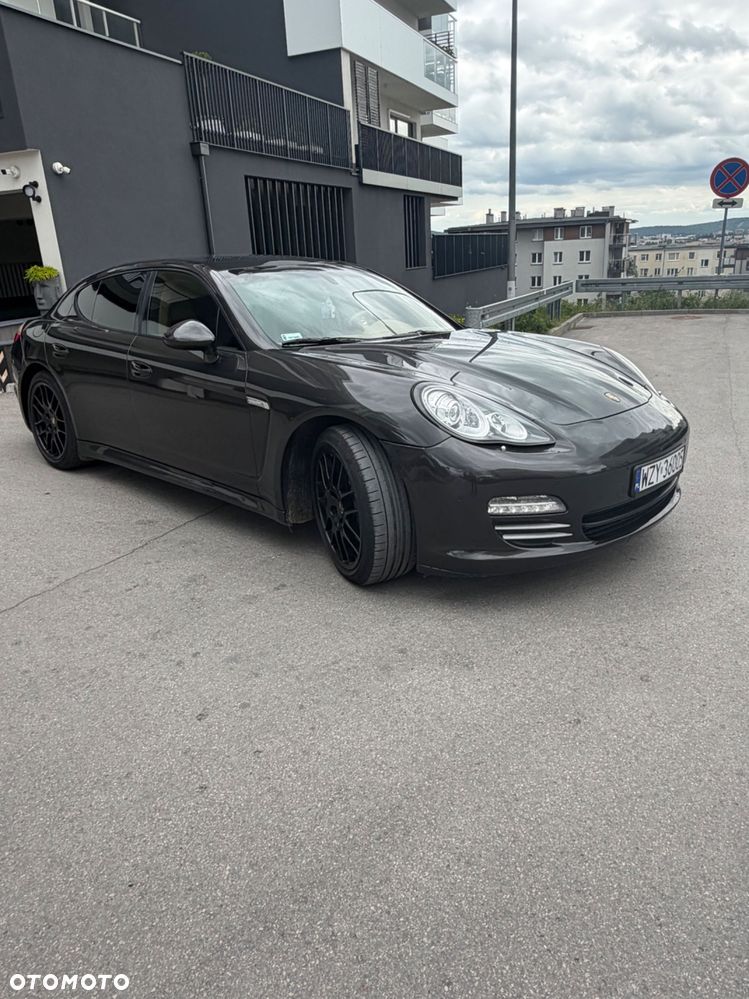 Porsche Panamera - 5