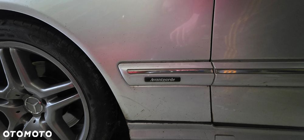 Mercedes-Benz Klasa E - 28