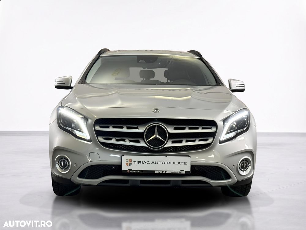 Mercedes-Benz GLA - 9