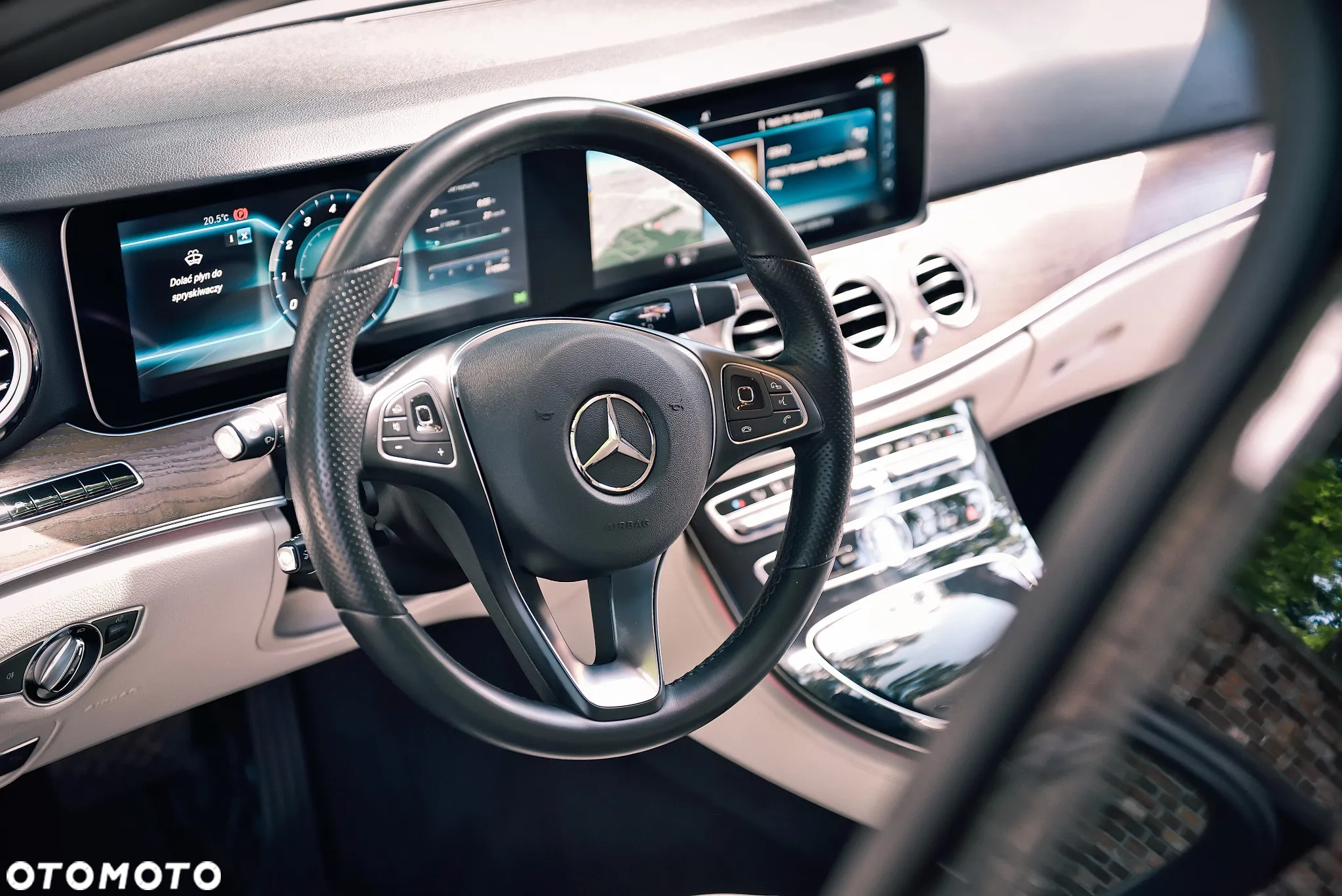 Mercedes-Benz Klasa E 400 4Matic 9G-TRONIC Avantgarde - 32