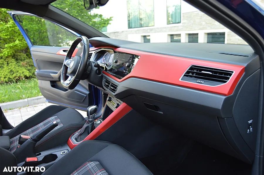 Volkswagen Polo 2.0 TSI OPF DSG GTI - 29