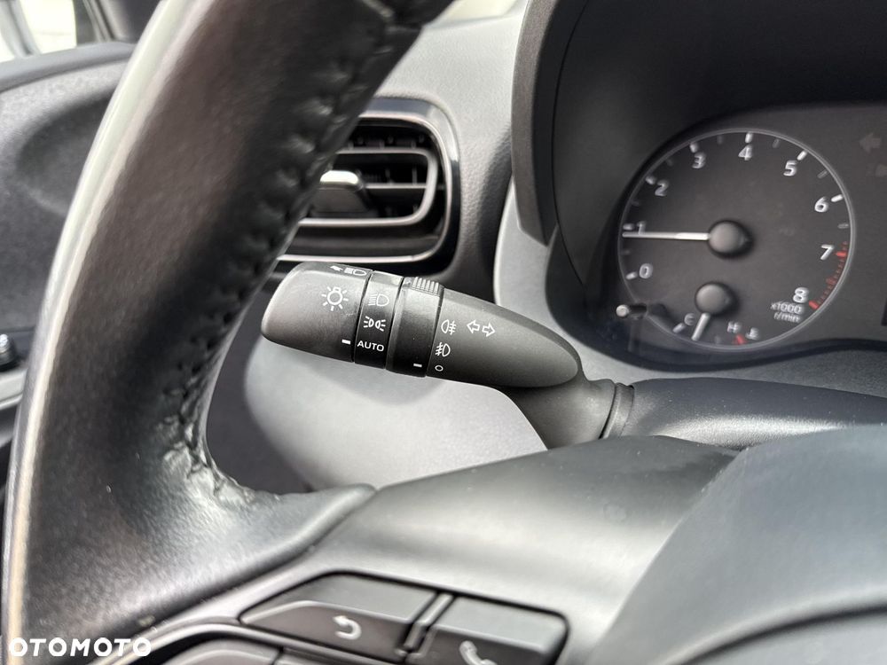 Toyota Yaris - 22