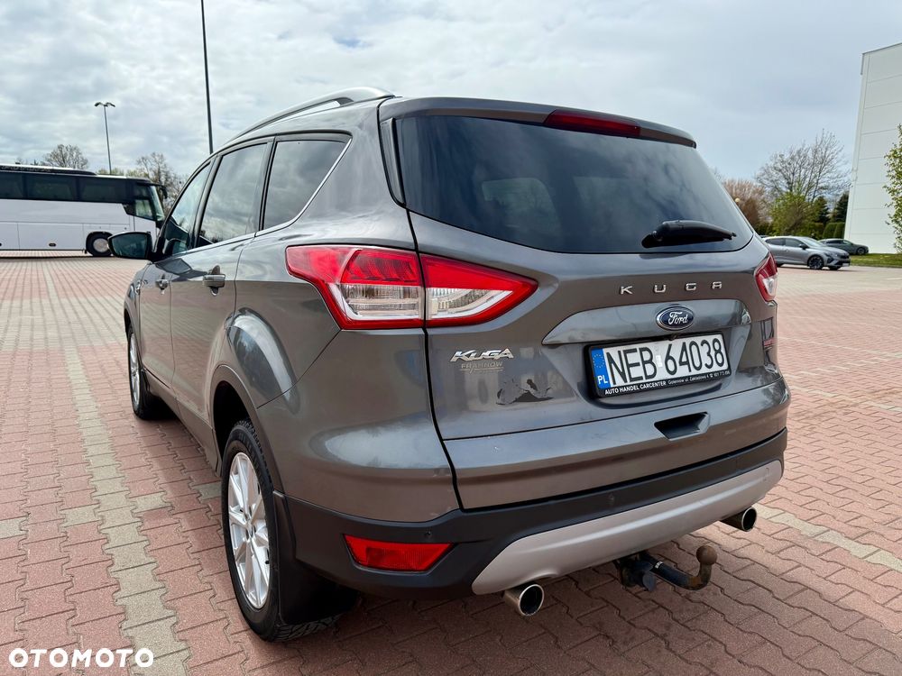 Ford Kuga 2.0 TDCi 2x4 Titanium - 5