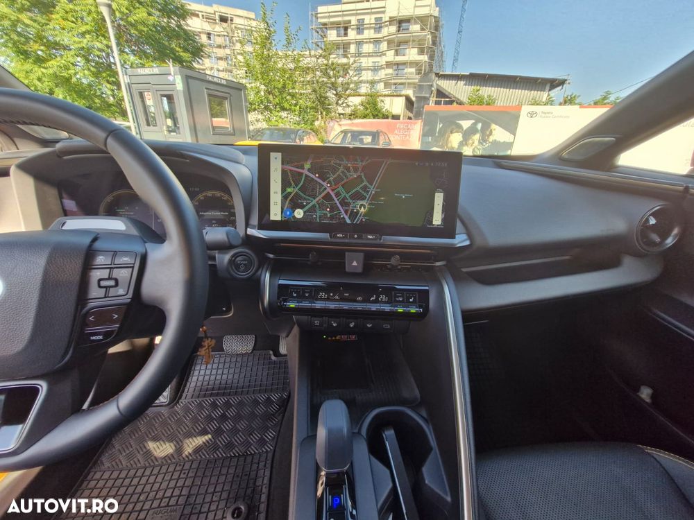 TOYOTA C-HR 2023 — imagine 23