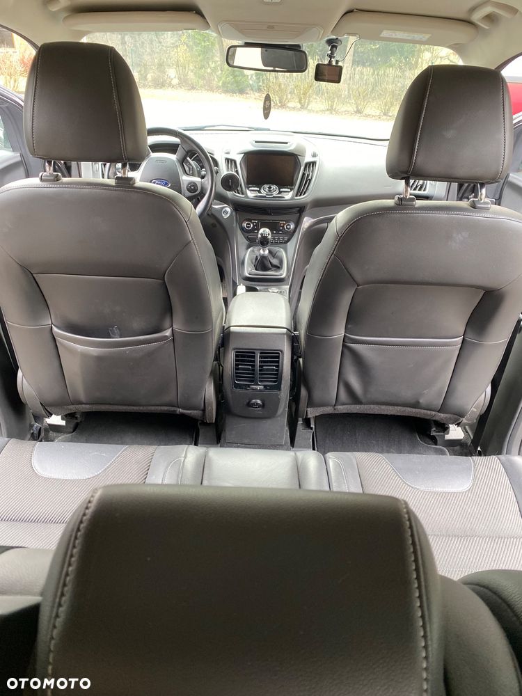 Ford Kuga 2.0 TDCi 2x4 Titanium - 8