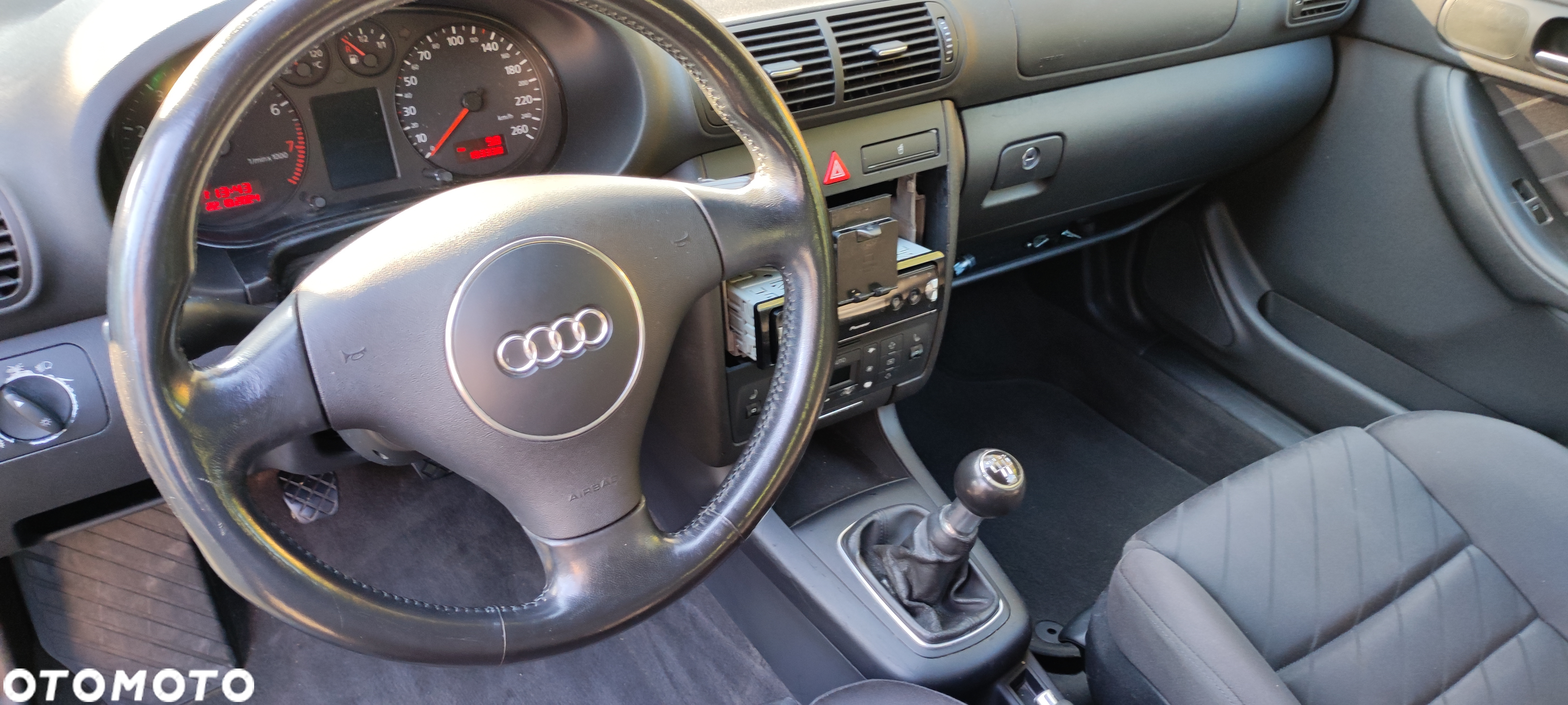 Audi A3 1.6 Ambiente - 9