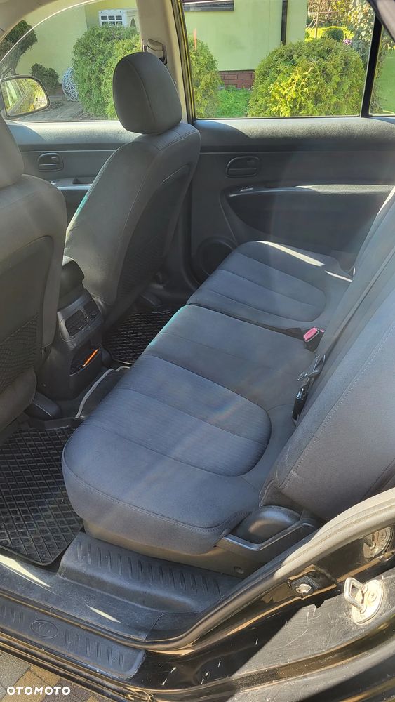 Kia Carens 2.0 CRDi EX - 9