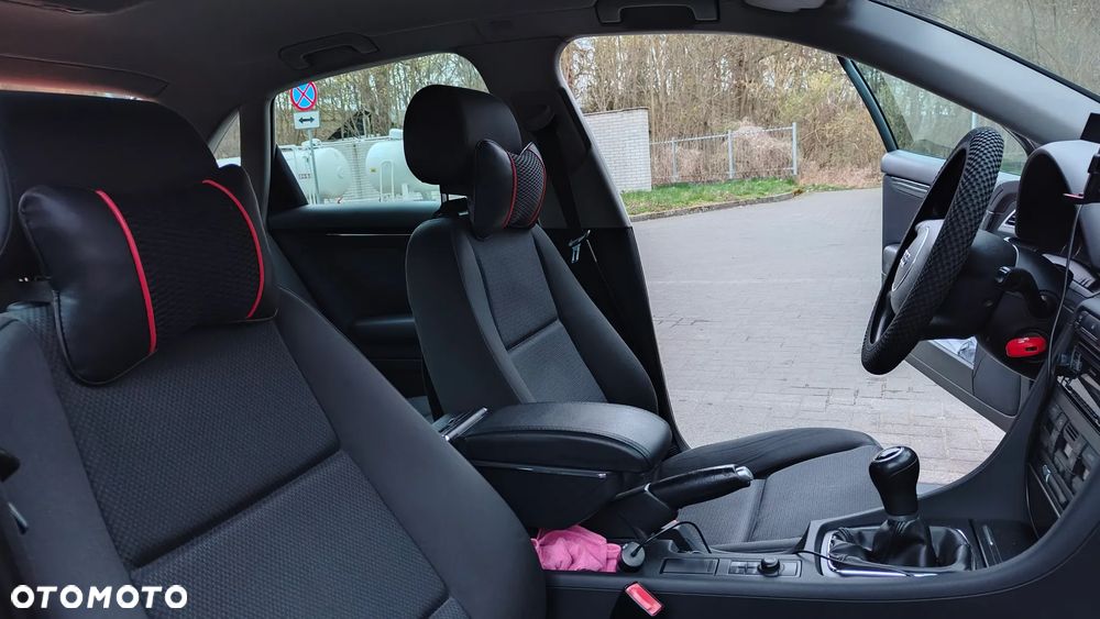 Audi A4 Limousine - 12