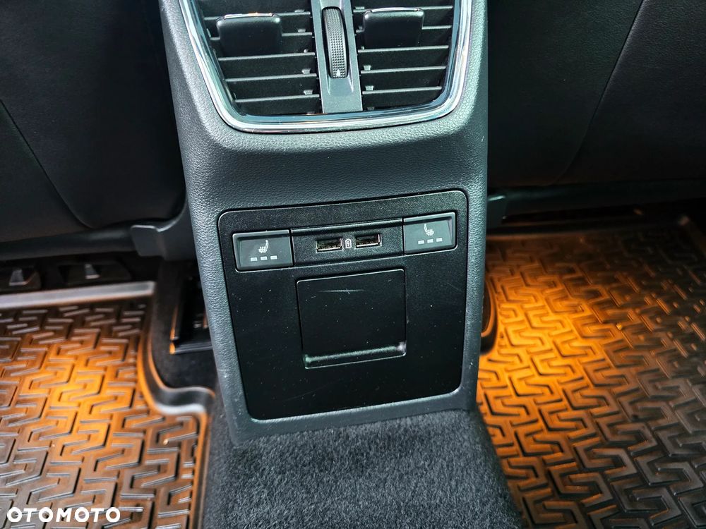 Skoda Octavia 2.0 TDI DSG Premium Edition - 21