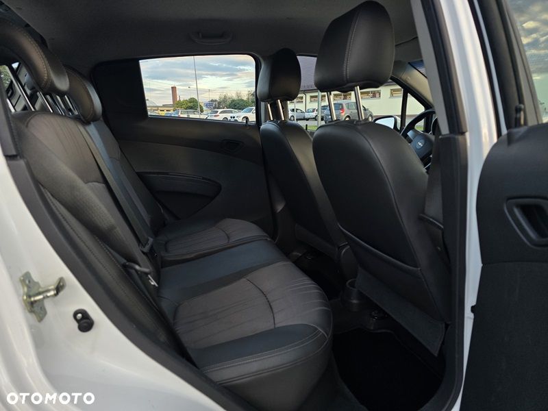 Chevrolet Spark 1.2 LS+ Design - 10