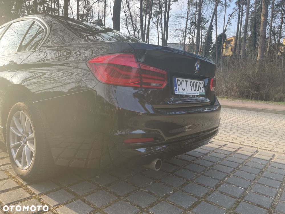 BMW Seria 3 318i - 10
