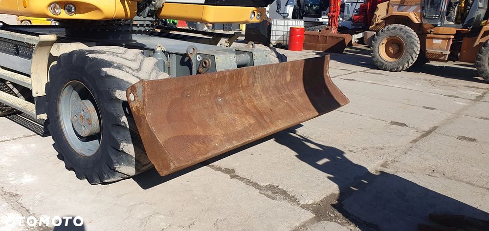 Liebherr A914 Compact - 17