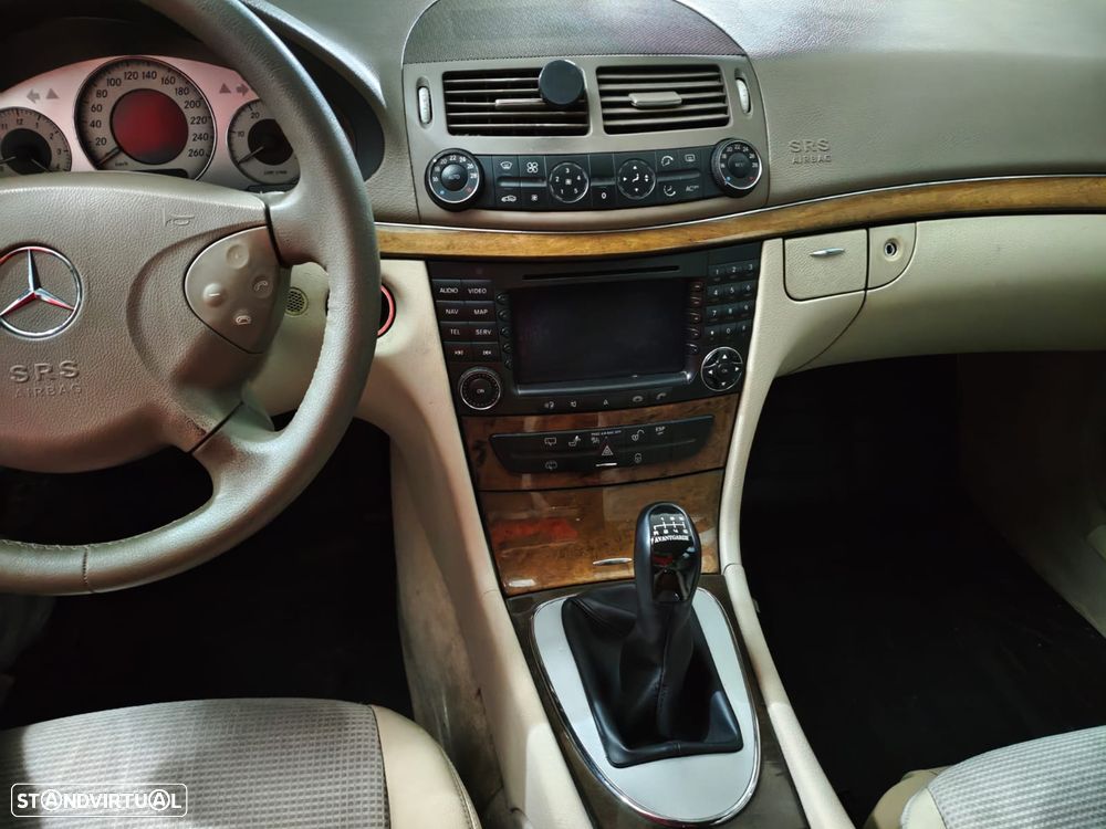 Mercedes-Benz E 220 CDi Avantgarde - 13