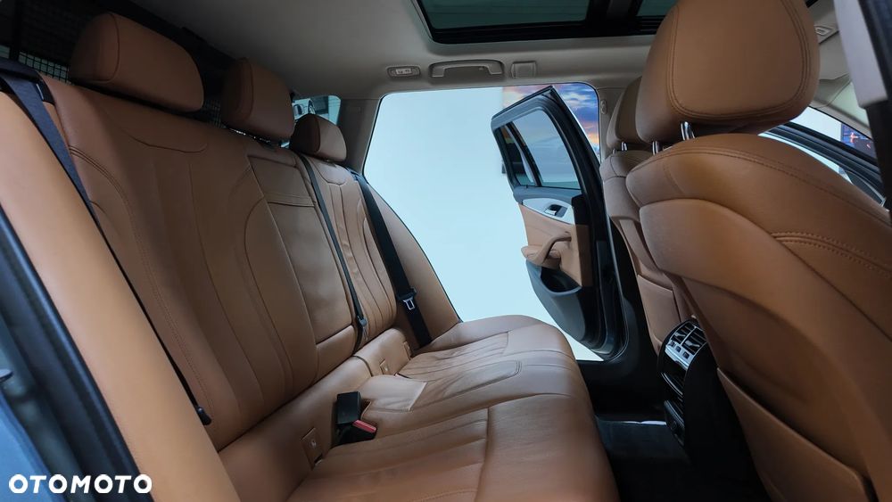 BMW Seria 5 520d Luxury Line sport - 34