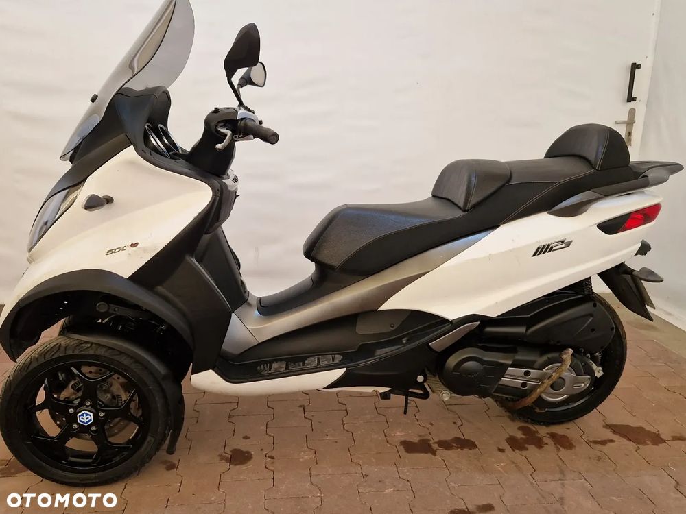 Piaggio MP-3 - 3