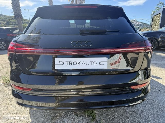 Audi e-tron 55 quattro - 11