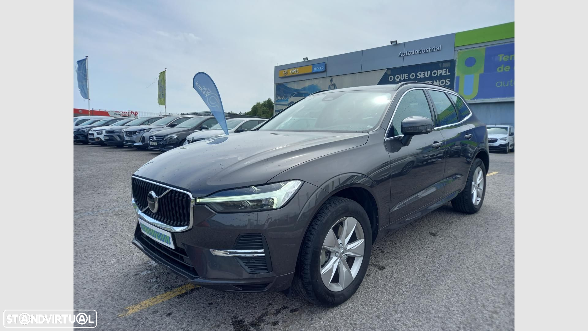 Volvo XC 60 2.0 B4 Momentum Plus - 8