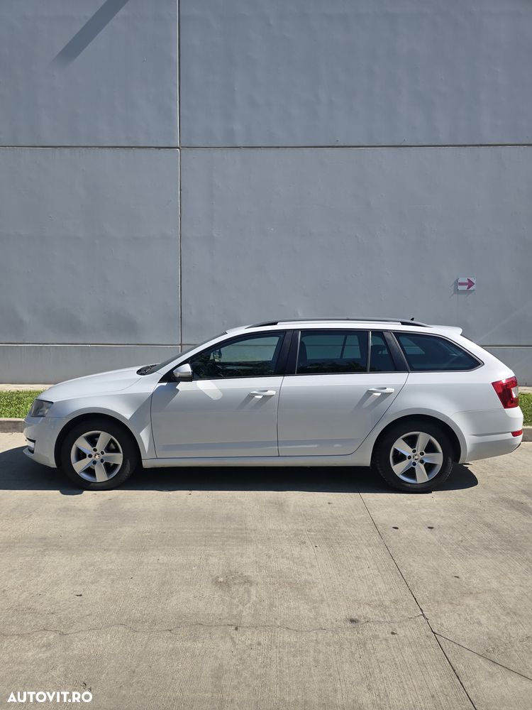 Skoda Octavia 2.0 TDI DSG Ambition - 5