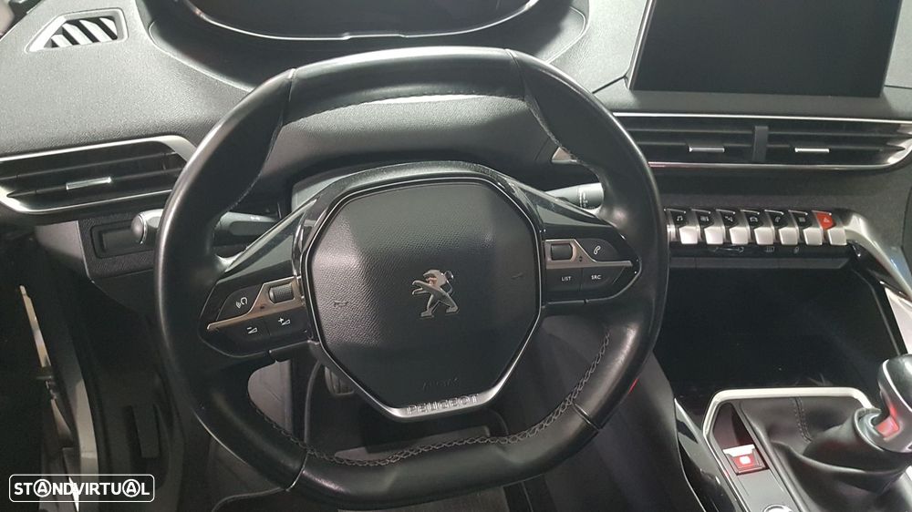 Peugeot 5008 1.6 BlueHDi Allure J18 - 15