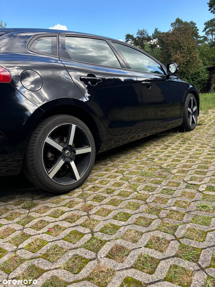 Volvo V40 D2 Drive-E Momentum - 4