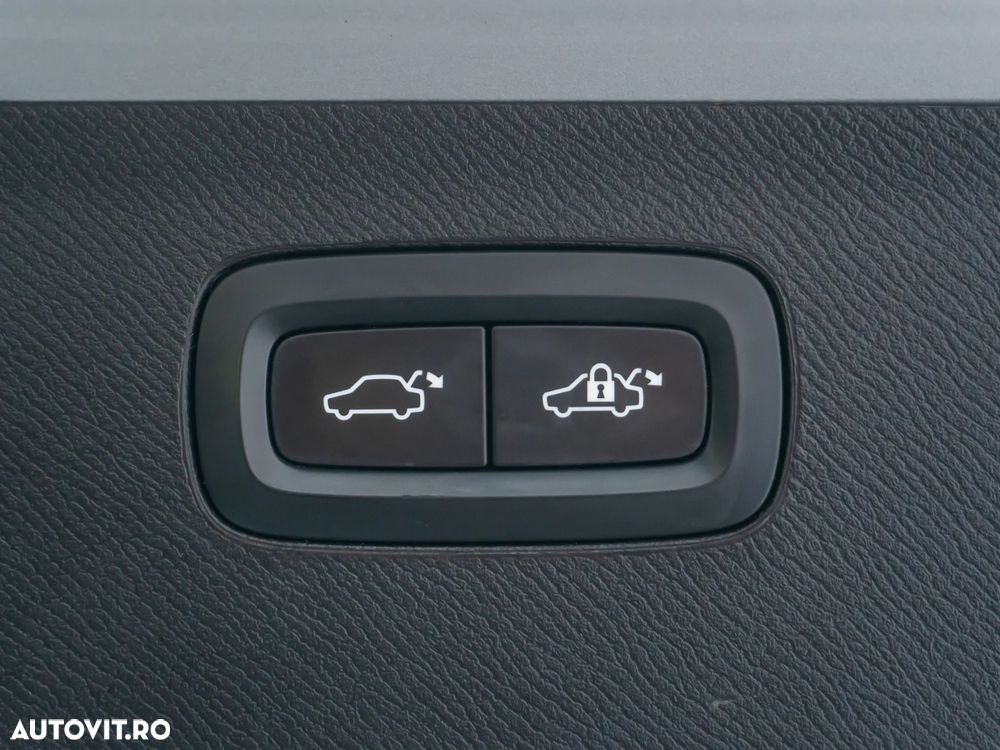 Volvo XC 90 T8 AWD Recharge Geartronic Inscription - 19