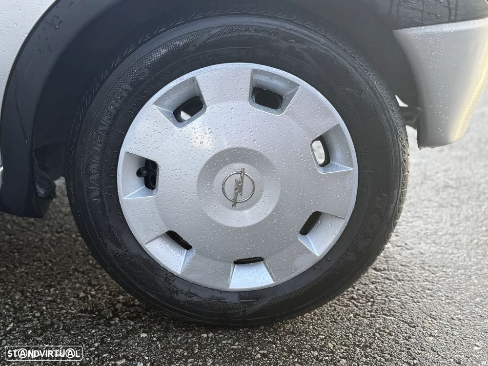 Opel Corsa 1.2 16V Confort - 18