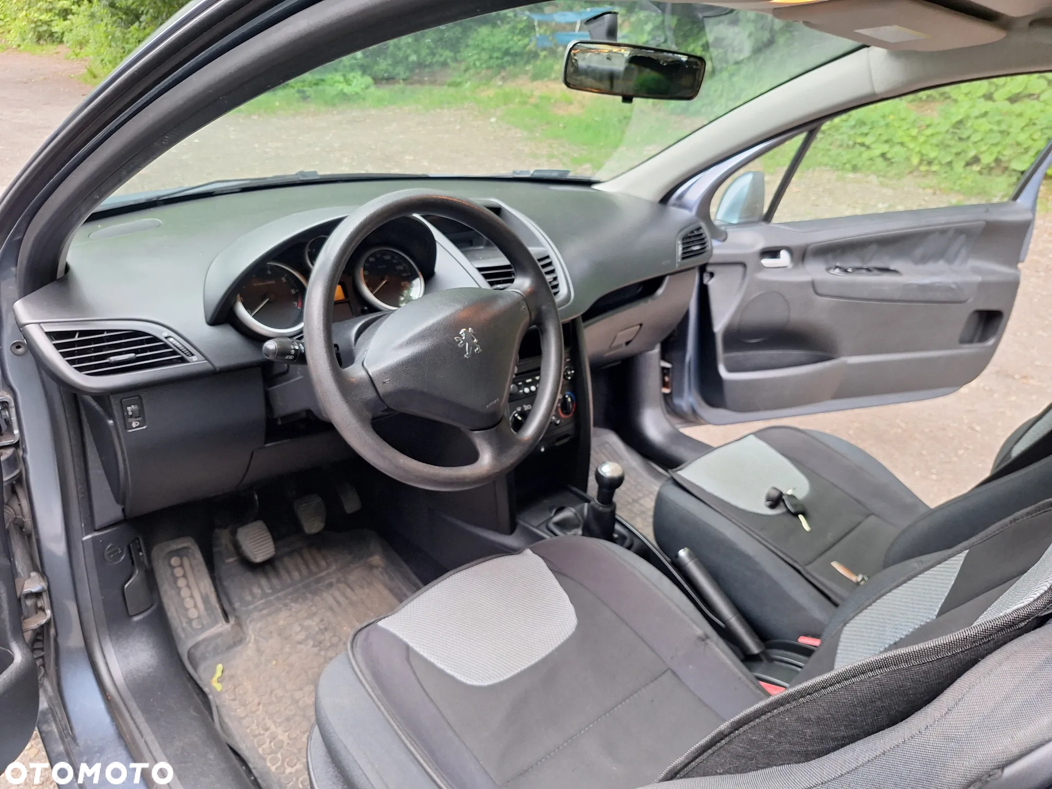 Peugeot 207 1.4 16V Presence - 14