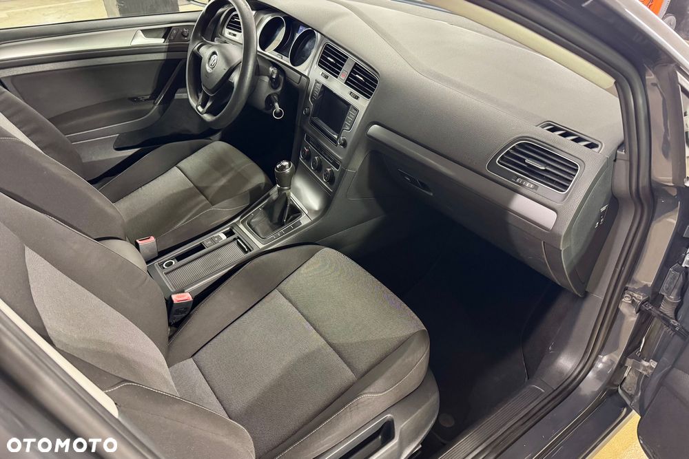 Volkswagen Golf - 14