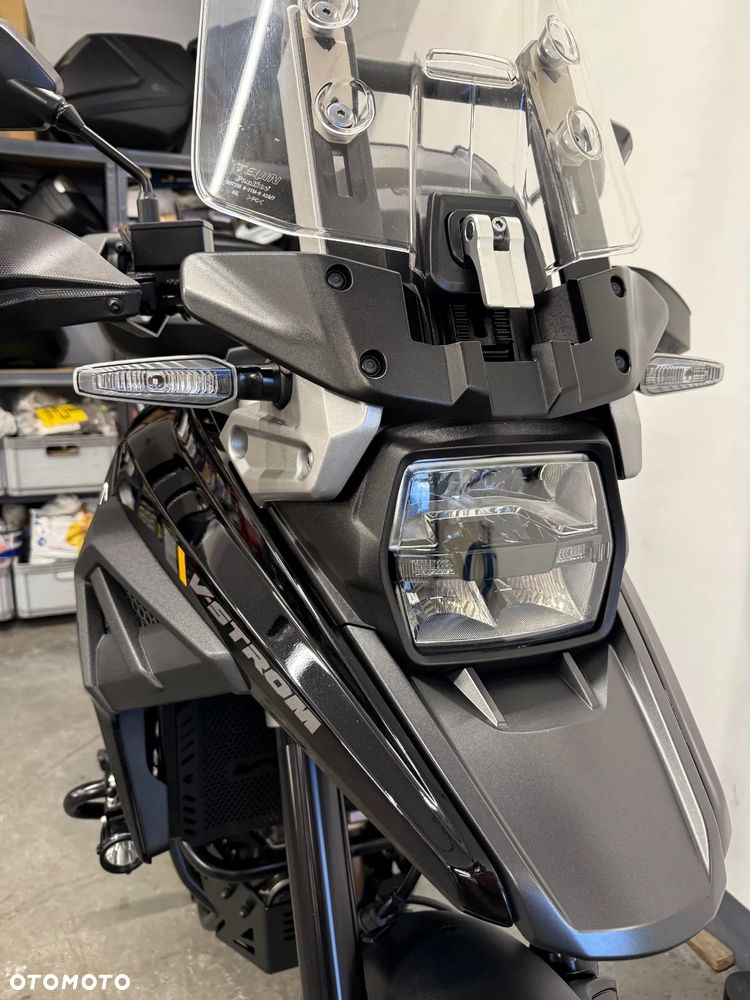 Suzuki V-STROM - 32