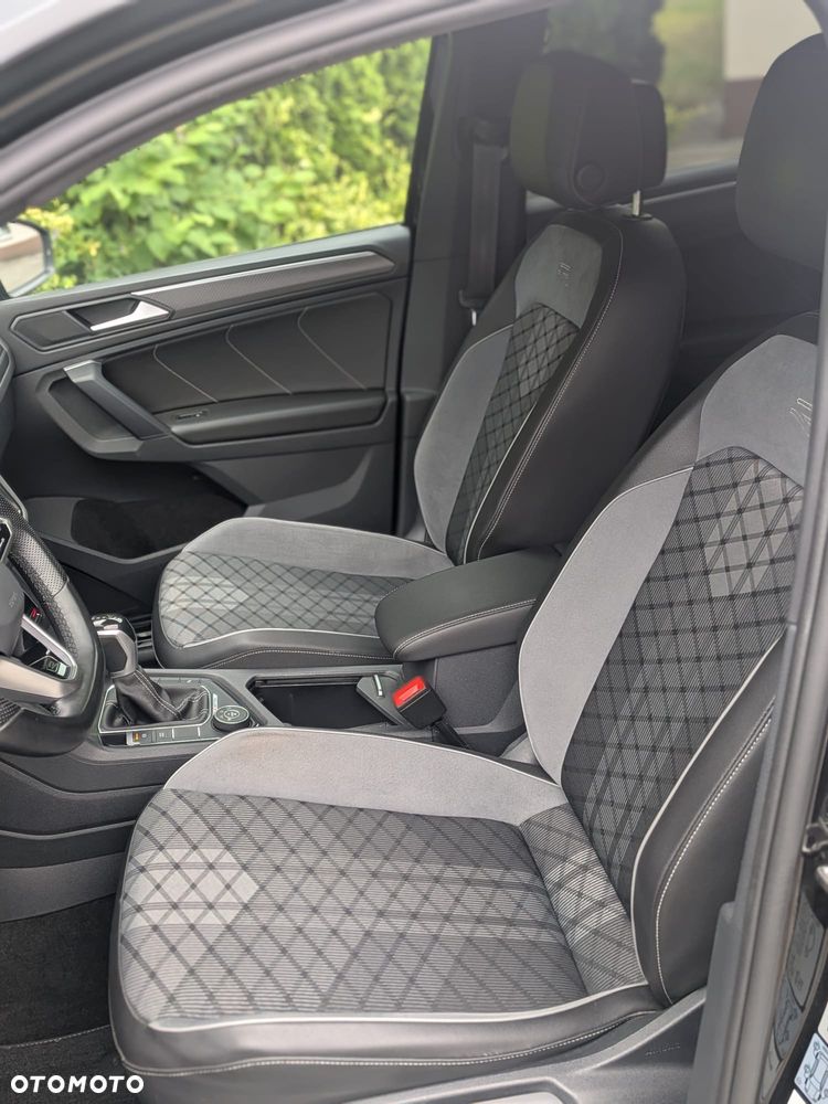 Volkswagen Tiguan 2.0 TDI SCR 4MotION DSG R-Line - 18