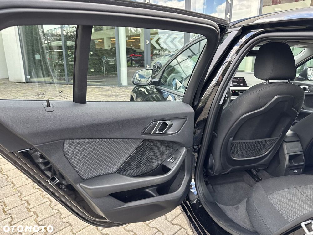 BMW Seria 1 - 27